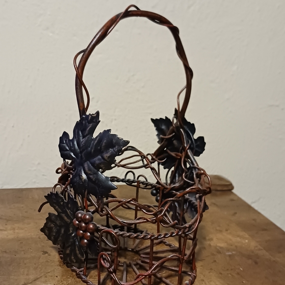 Metal Basket - Picture 5 of 5